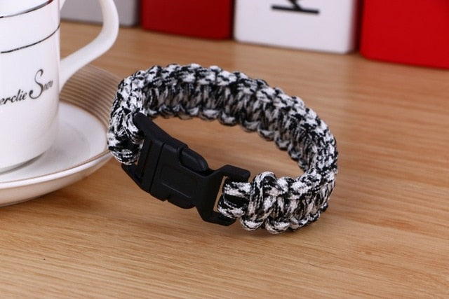 New Survival Paracord Bracelet / Outdoor Wristband